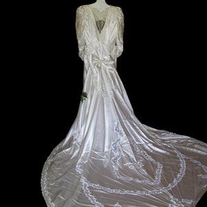 Bridal Gown Ivory (NEW) E1 2680